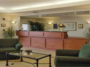 Homebridge Inn And Suites Beaumont Room photo